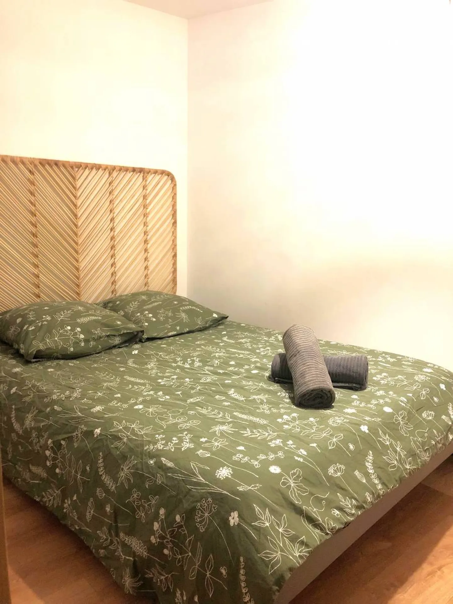 Appartement T2/3 Cassis  rez-de-chaussée dans une rue piétonne derrière le port