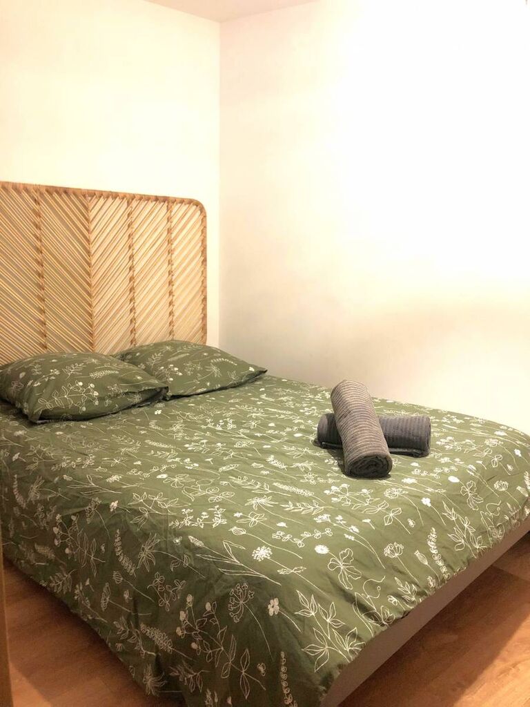 Appartement T2/3 Cassis  rez-de-chaussée dans une rue piétonne derrière le port