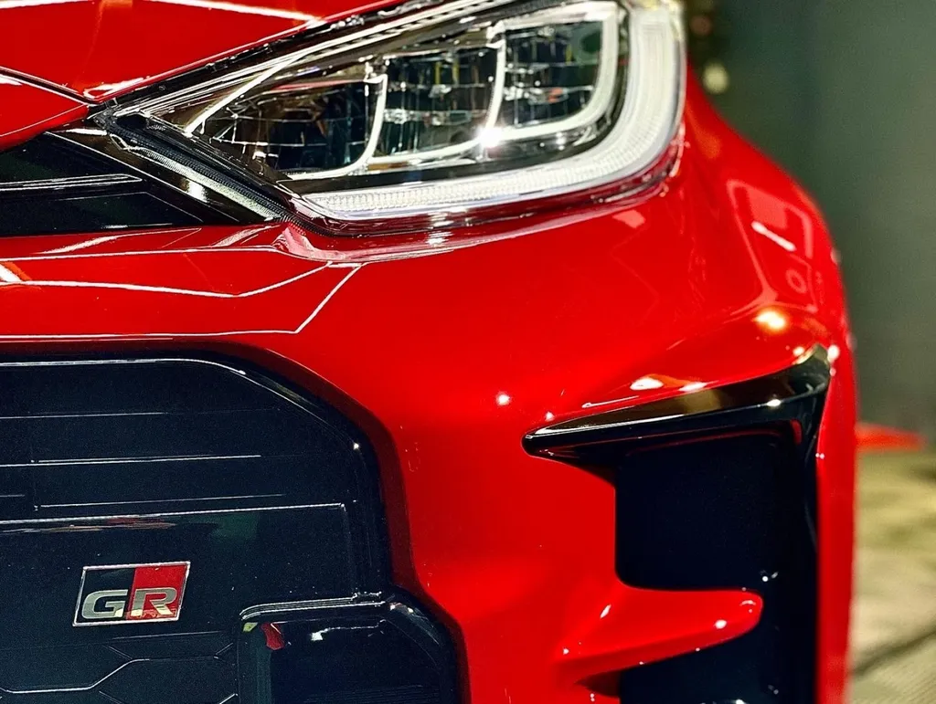 Ptrotection carrosserie EMB detailing traitement céramique auto-cicatrisant / PPF Lyon Toyota Yaris GR Four