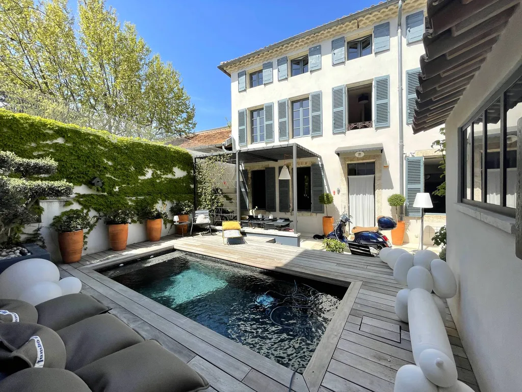 Propriété avec piscine en Luberon Provence à vendre