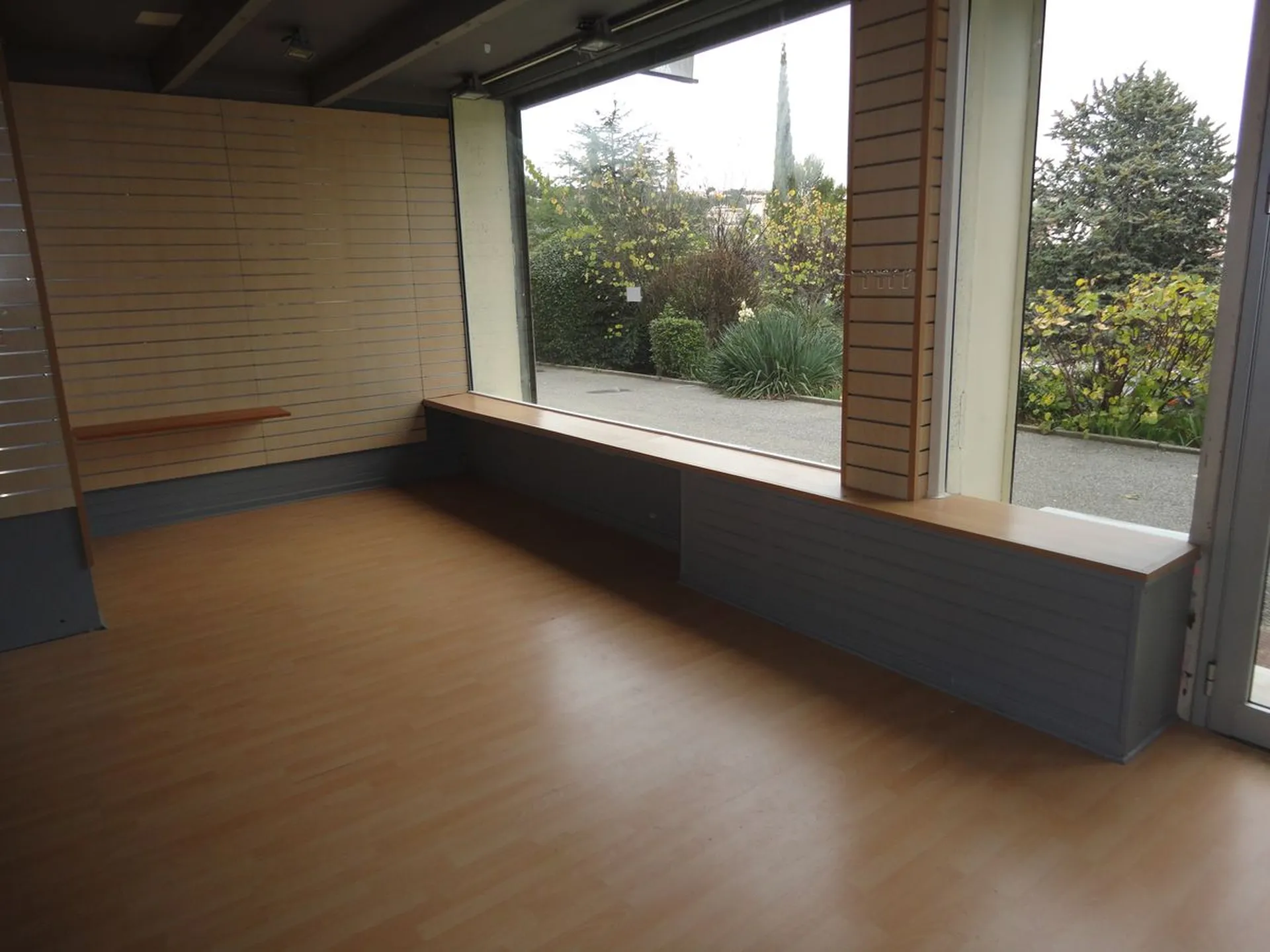 achat Local commercial carnoux