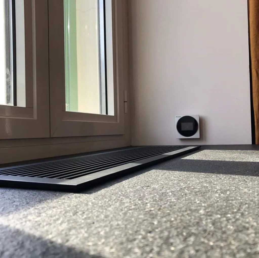 Intégration d'une climatisation console non carrossée dans un meuble sur mesure à Cannes