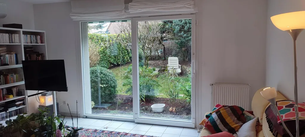 Installation d'une porte coulissante monobloc en PVC Premium Energy, avec volet roulant intégré à Fontaine-lès-Dijon en Côte-d’Or