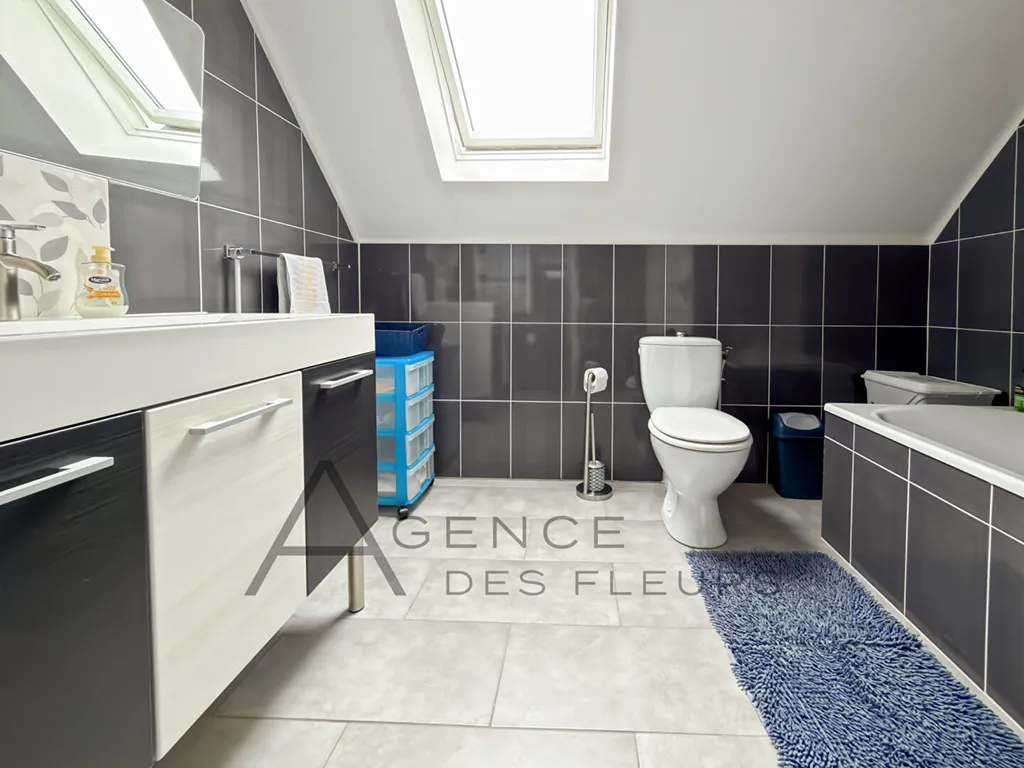 À vendre, maison vivable de plain pied de 134 m² habitables sur la commune de CAUDEBEC LES ELBEUF 76320