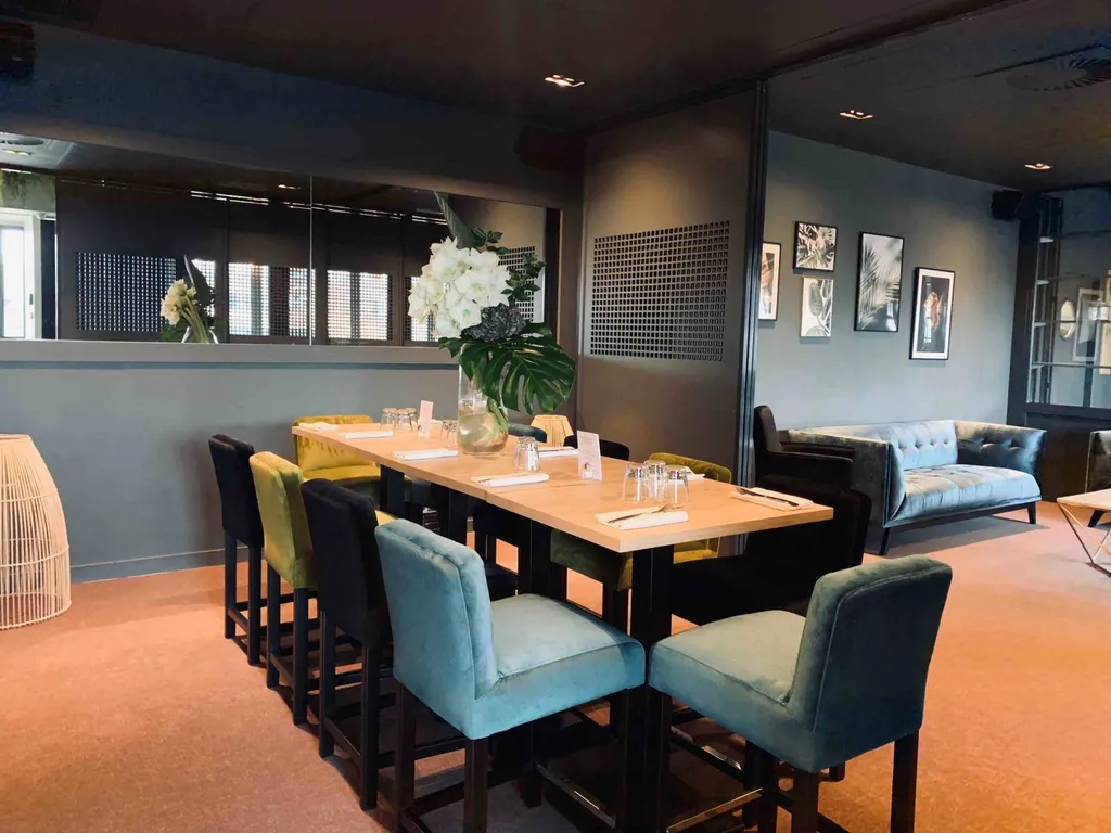 Restaurant pour déjeuner d'affaires, dans une brasserie chic et cosy au cœur de Saint-Priest