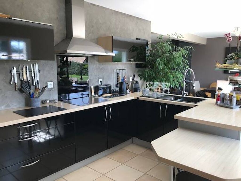 A vendre maison individuelle et sa salle de sport en Normandie 14100