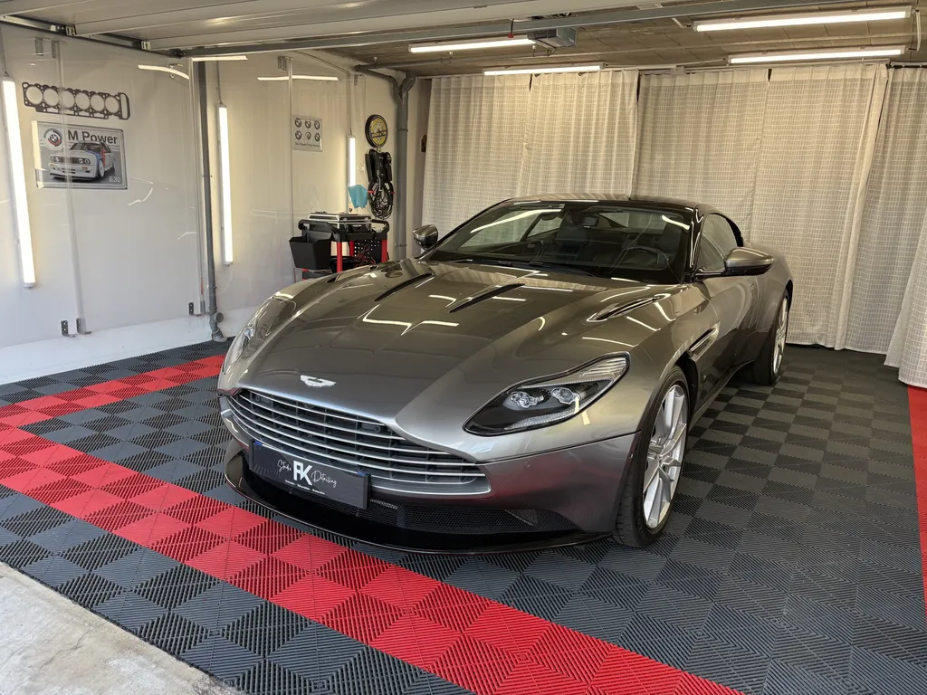 Aston Martin DB11 reflets nets et vernis protégé