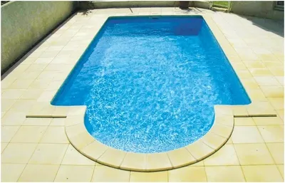 Piscine fond incliné modèle Parme