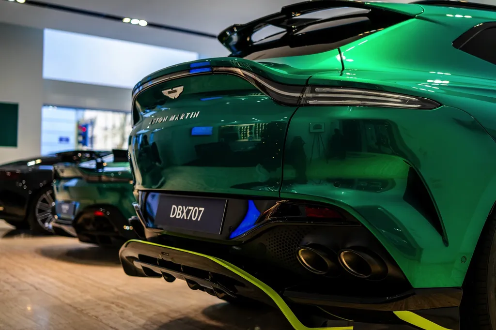 traitement céramique Lyon Aston Martin DBX 707 AMR 