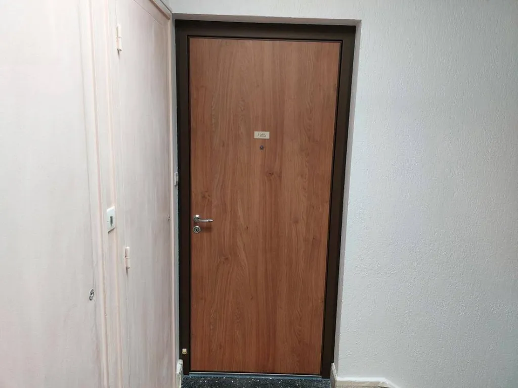 Nouvelle porte palière isolante , phonique et blindé