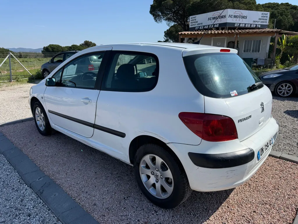 PEUGEOT 307 1.6L 16V 110CV essence 3 portes 
