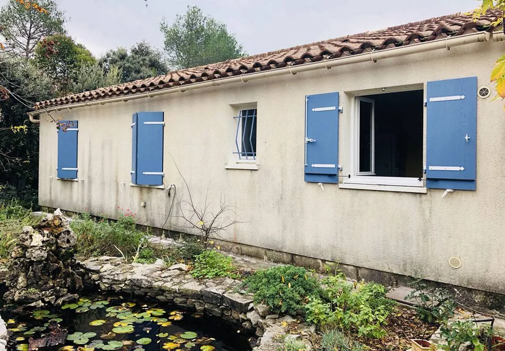Installation Volet en fibre de Verre Bleu dans le Gard 