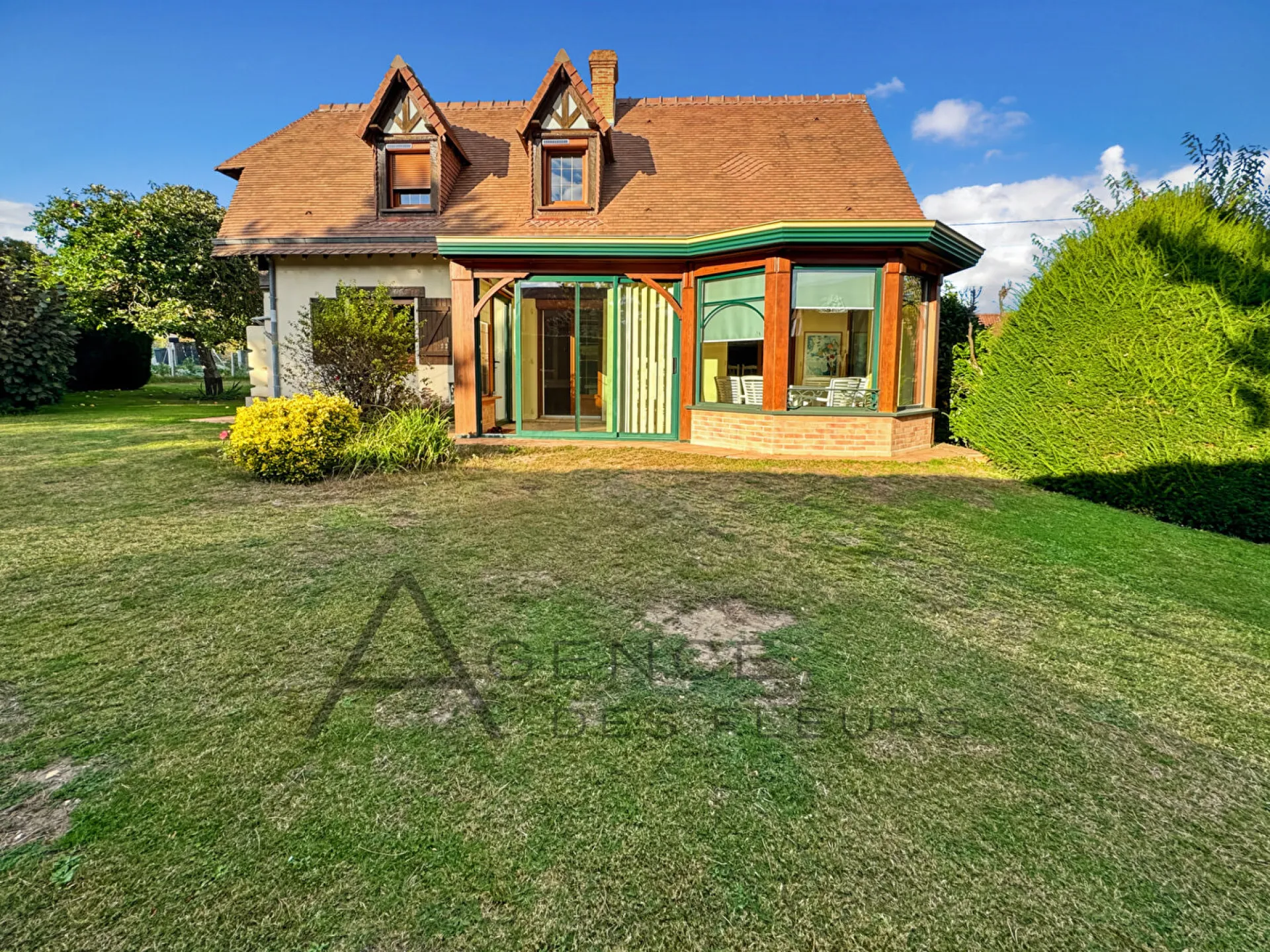 A vendre, charmante maison traditionnelle et lumineuse de 100 m² située à Oissel