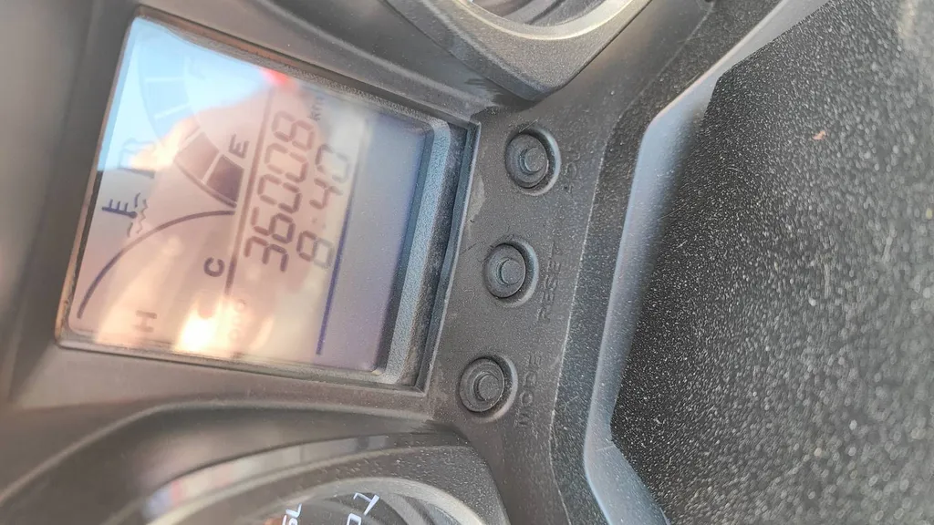 KAWASAKI J300 DU 10/2017 AVEC 36000 KM.
