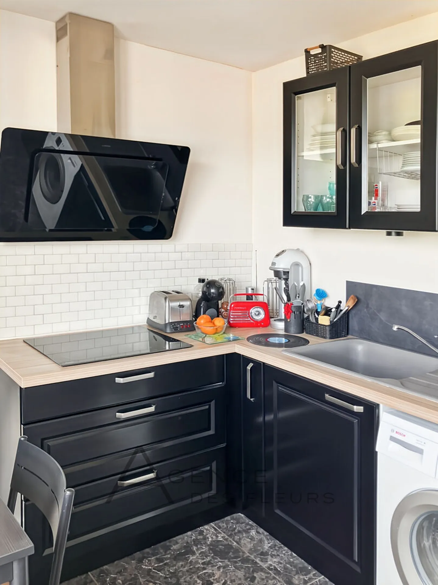 A vendre, appartement de type 3 de 60 m² entièrement rénové situé à MOULINEAUX 76350