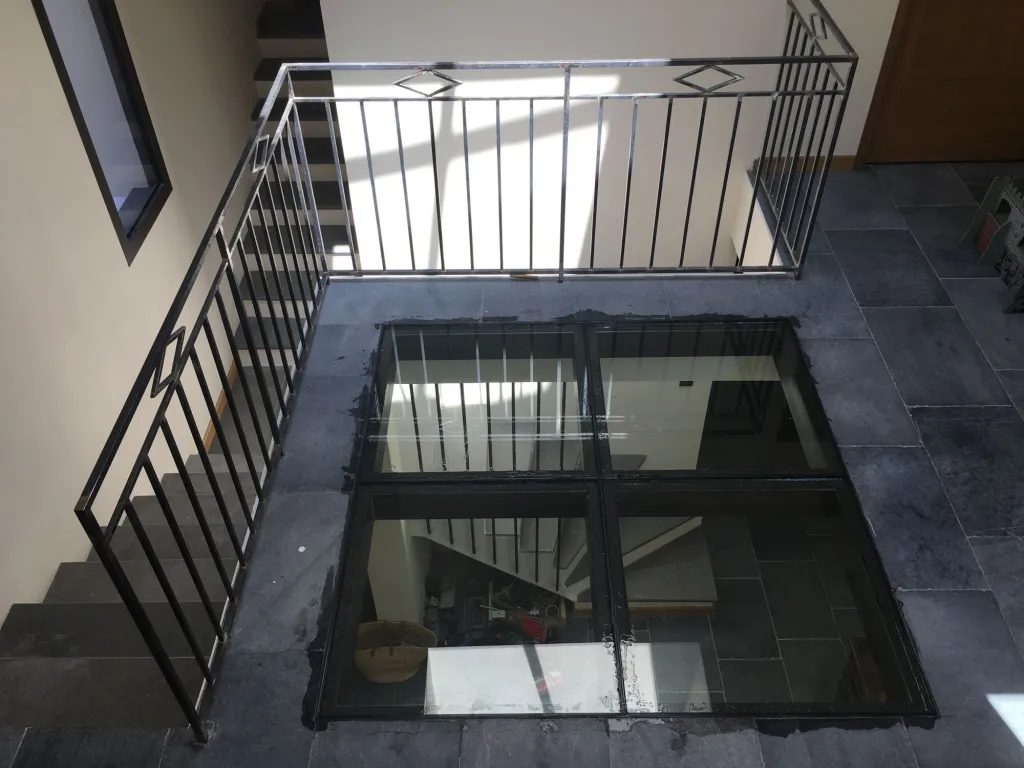 Notre zone d'activité pour ce servicePergola métallique sur mesure avec structure acier thermolaqué pour terrasse moderne ou jardin paysagé