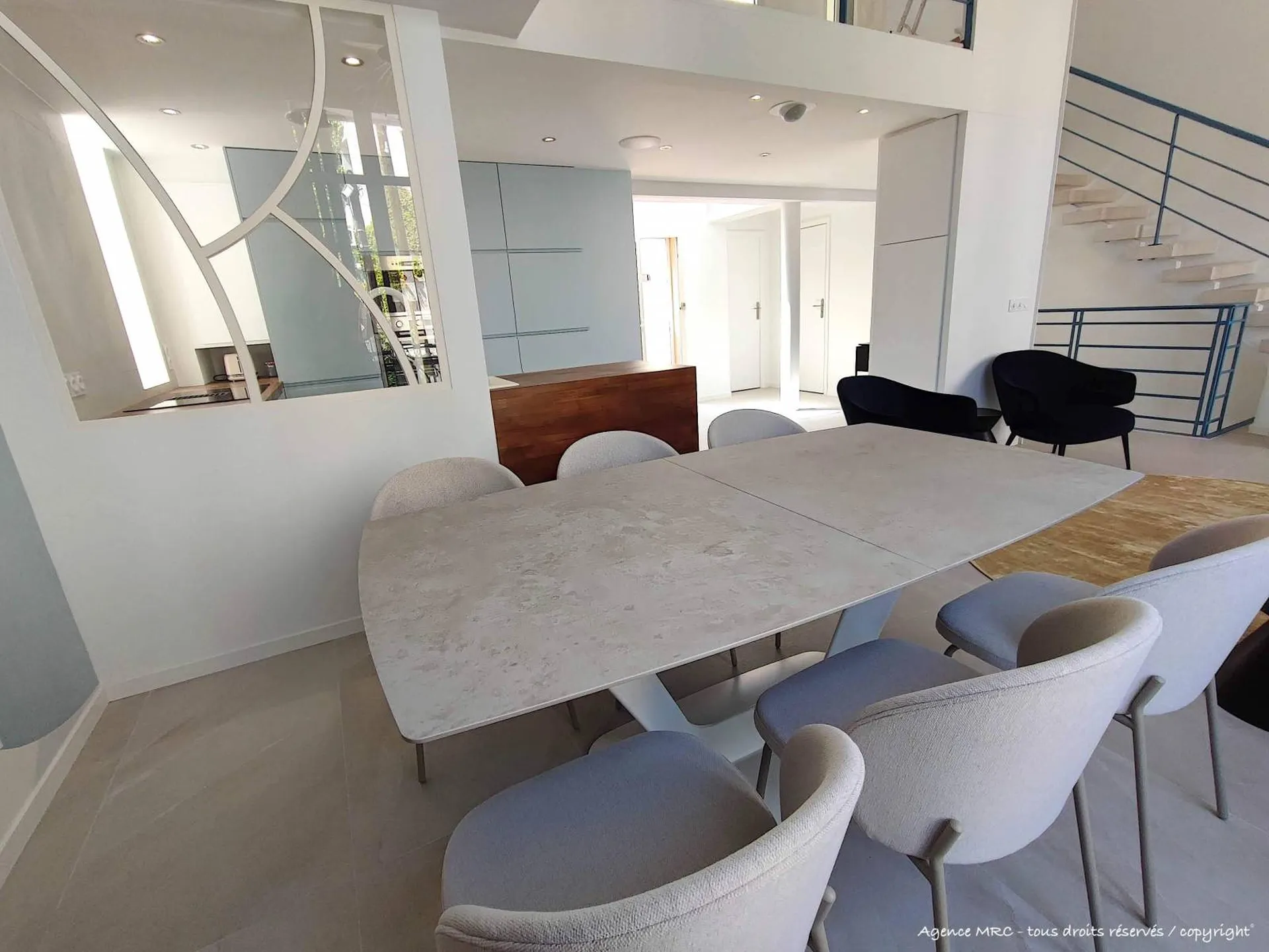 Architecte d'intérieur pour rénover une maison avec cuisine sur Bandol 83150