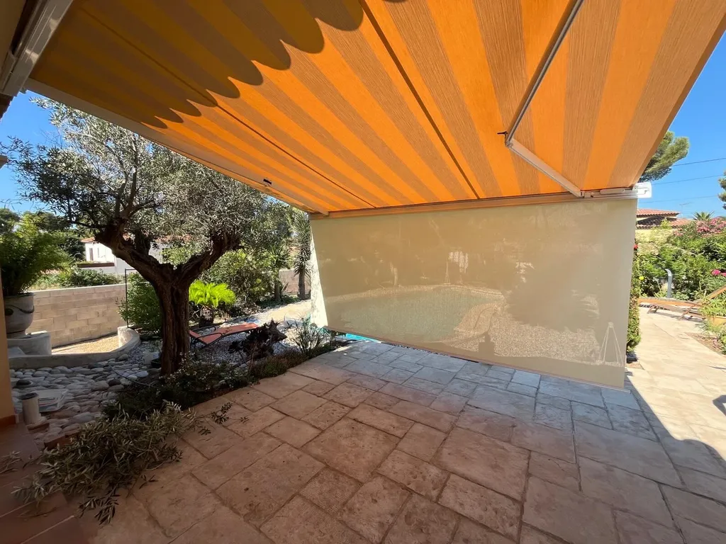 Mise en place d'un store banne Marquises Onyx sur Fuveau