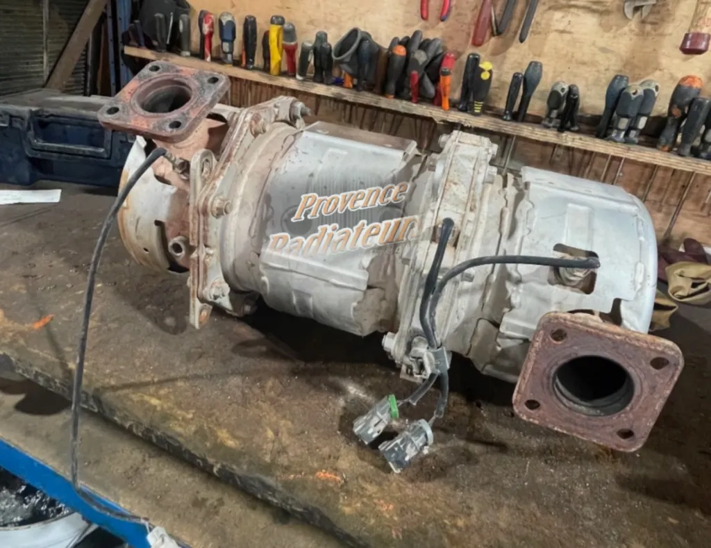 Nettoyage de FAP d'engin TP professionnel à Marseille