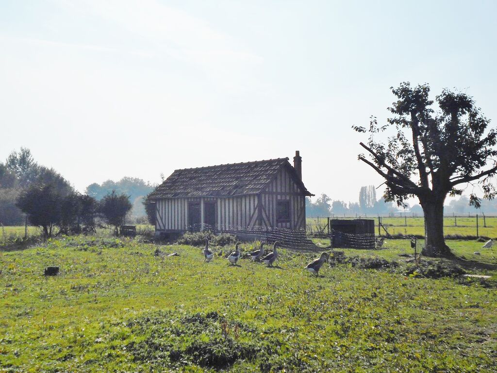 MAISON NORMANDE Entre BERNAY et THIBERVILLE