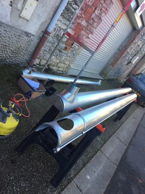 Artisan zingueur pour pose de gouttières et étanchéité zinc sur mesure à Rabastens près de Gaillac dans le Tarn