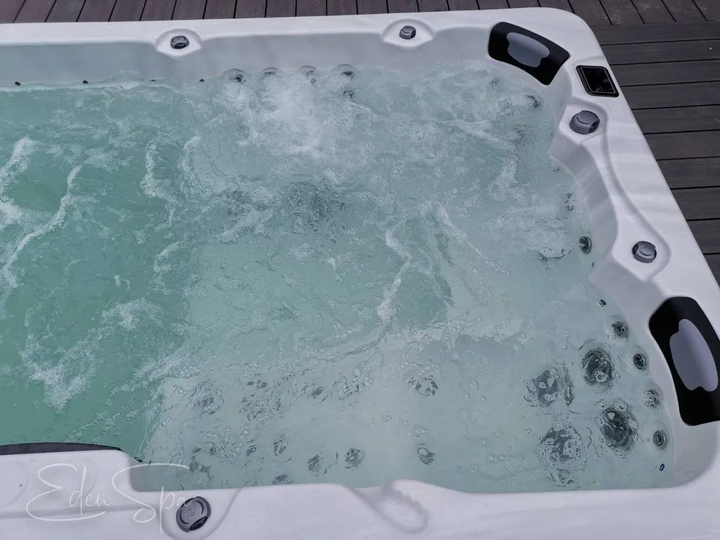 spa de nage canadien avignon