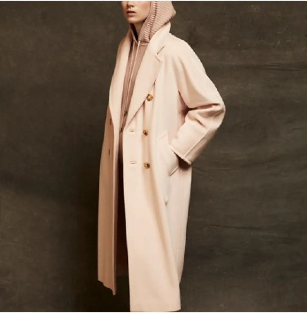 MaxMara un style intemporel qui a une nouvelle fois séduit Sacha et toutes les femmes chics et élégantes.