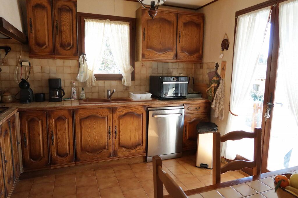 Vente maison T5 Cassis dans clos privé avec piscine et abri voiture 