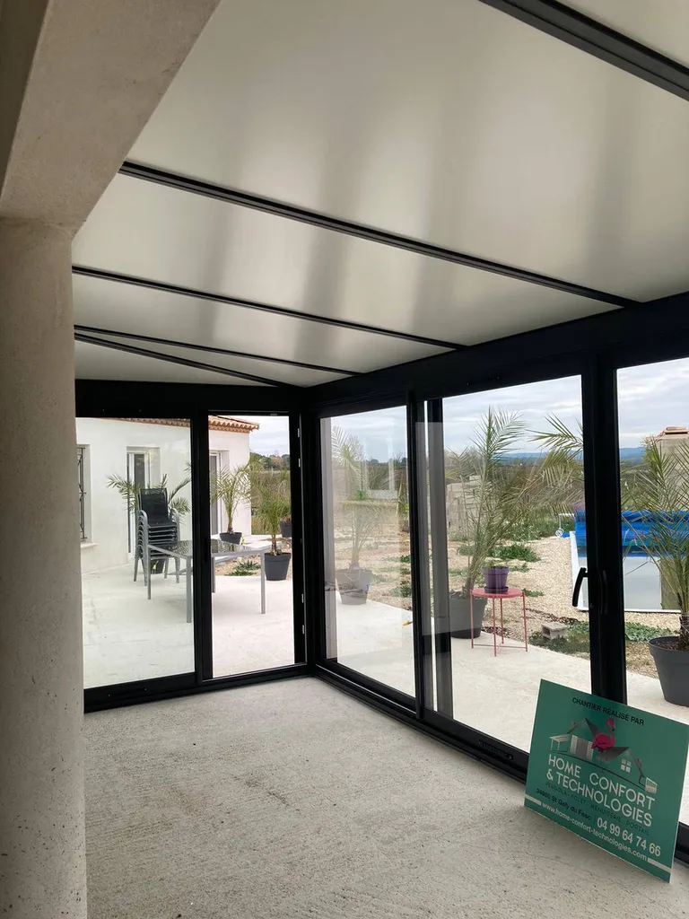 Intérieur Véranda Dans l'Hérault proche du pic Saint Loup