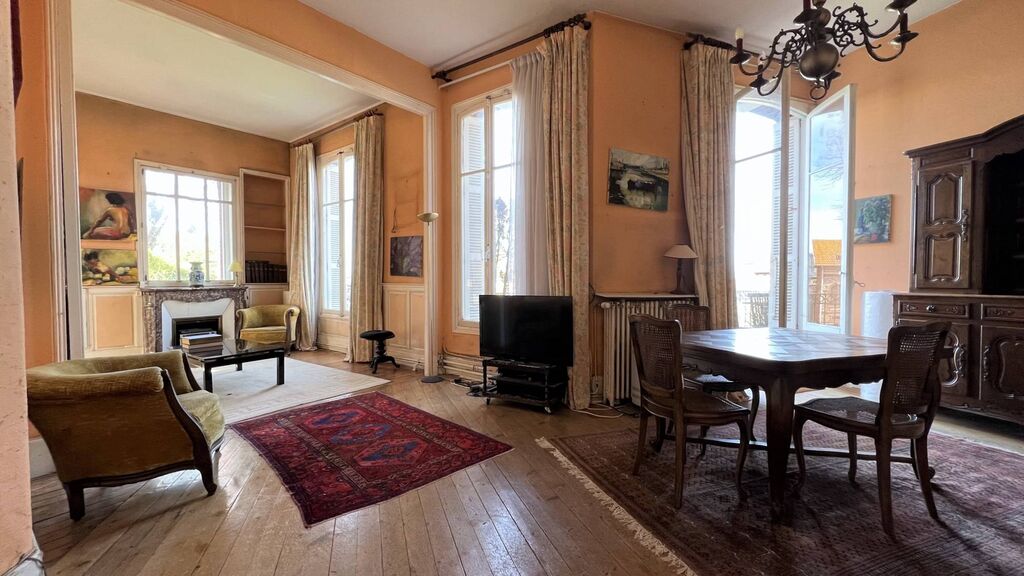 VENDU A Saisir Demeure Bourgeoise au coeur du Tréport