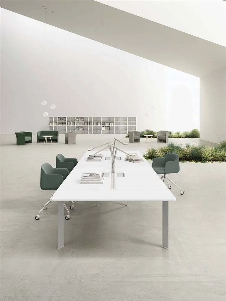 Bureaux partagés face à face design Italien à Nîmes 