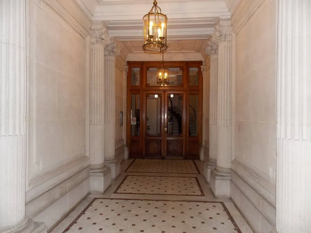 A VENDRE APPARTEMENT 3 PIÈCES AVEC VUE D'EXCEPTION QUARTIER MALESHERBES PARIS 75017