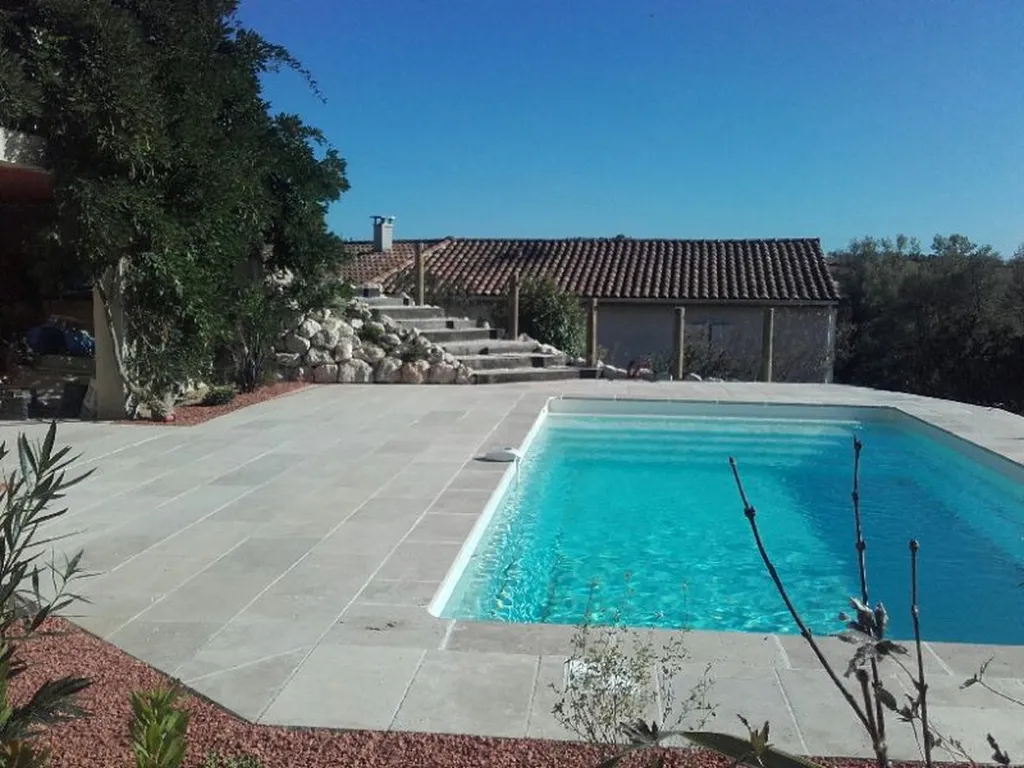 Plage de piscine