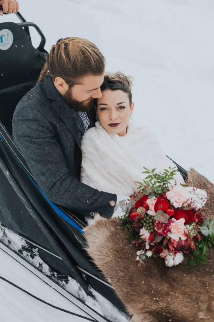Ambiance mariage d'hiver avec chiens de traineaux vers Périgueux