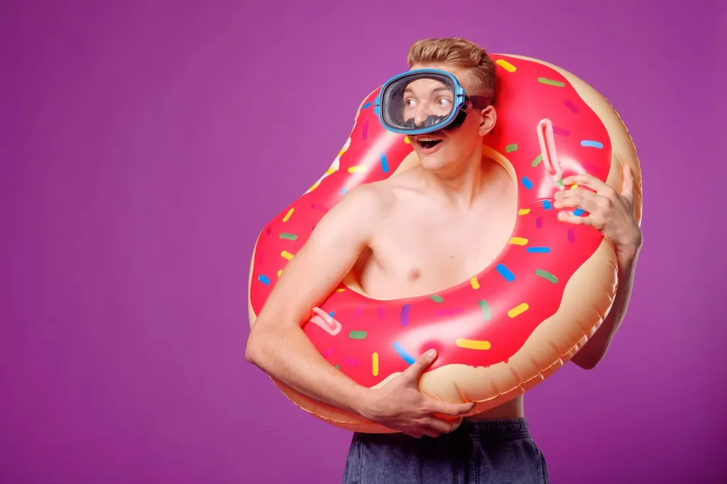 Viseul d'un homme avec une bouée