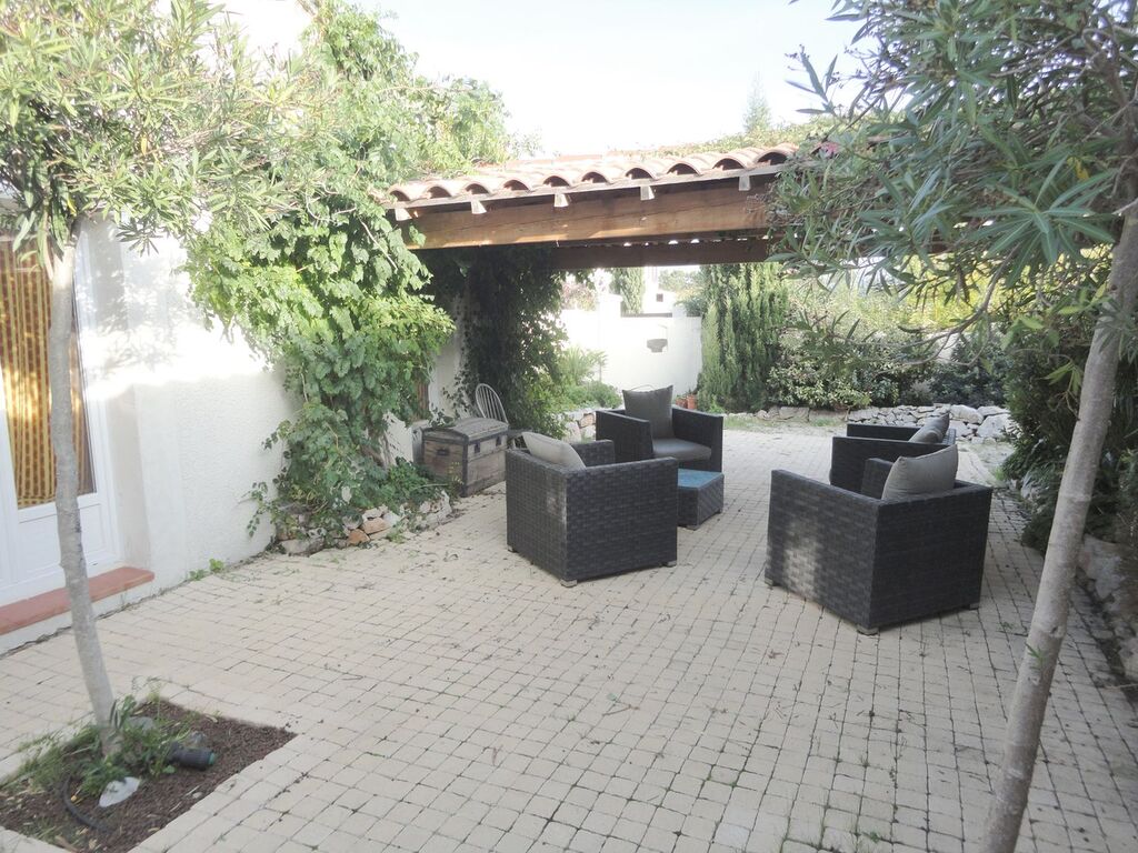 maison à vendre avec piscine et pool house