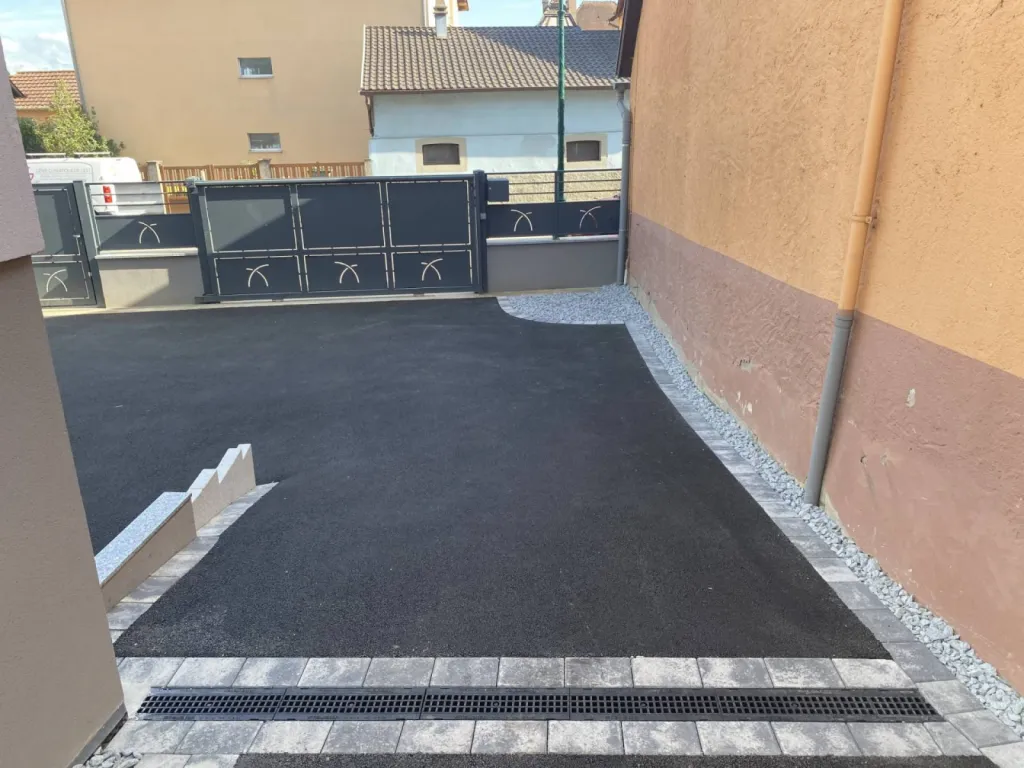 Descente de maison en enrobé à Strasbourg CLK