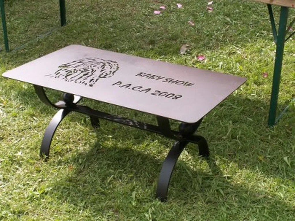 Tole en découpe au laser pour confection de table  ou objet décoratif  