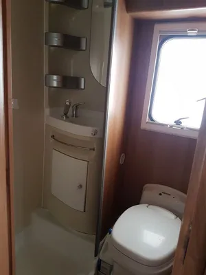 PLASY 60 CAMPING CAR DOUCHE SEPARE A SALON DE PROVENCE 13300