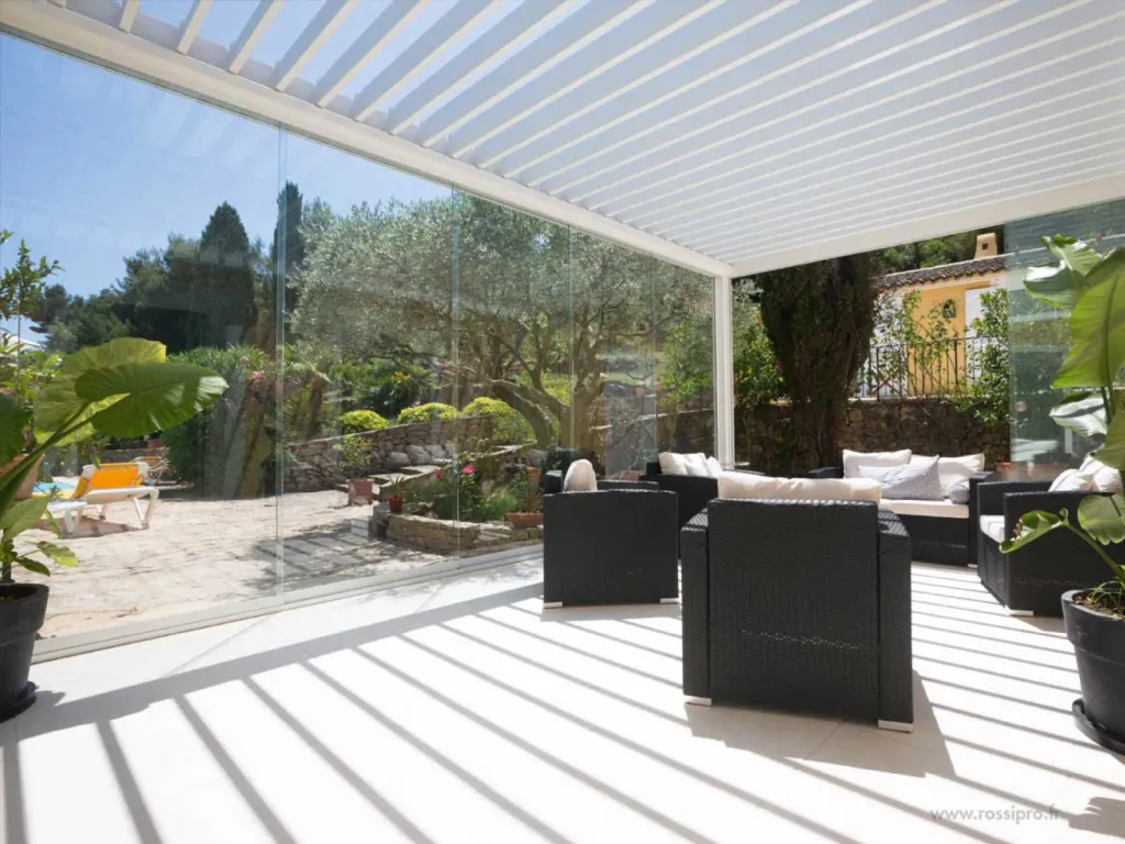 pose de pergola bioclimatique sur mesure
