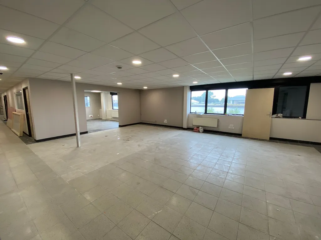 Rénovation peinture d’un local professionnel sur la zone portuaire du Havre