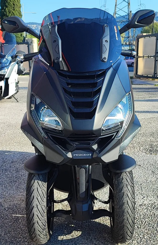 PEUGEOT METROPOLIS 400 ALLURE DU 11/2020 AVEC 15000 KM.