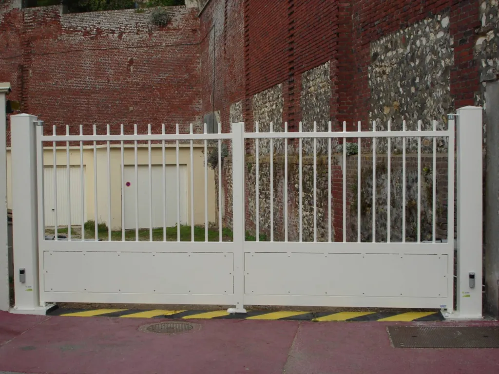 pose d'un portail pour copropriété à Etretat 76