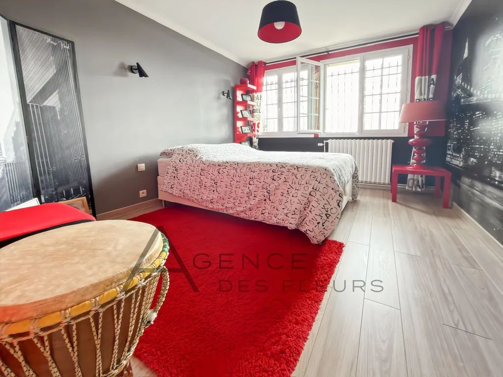 A vendre, propriété de charme de 202 m² édifiée sur un terrain de 3952 m² sur la commune de FRENEUSE 76410