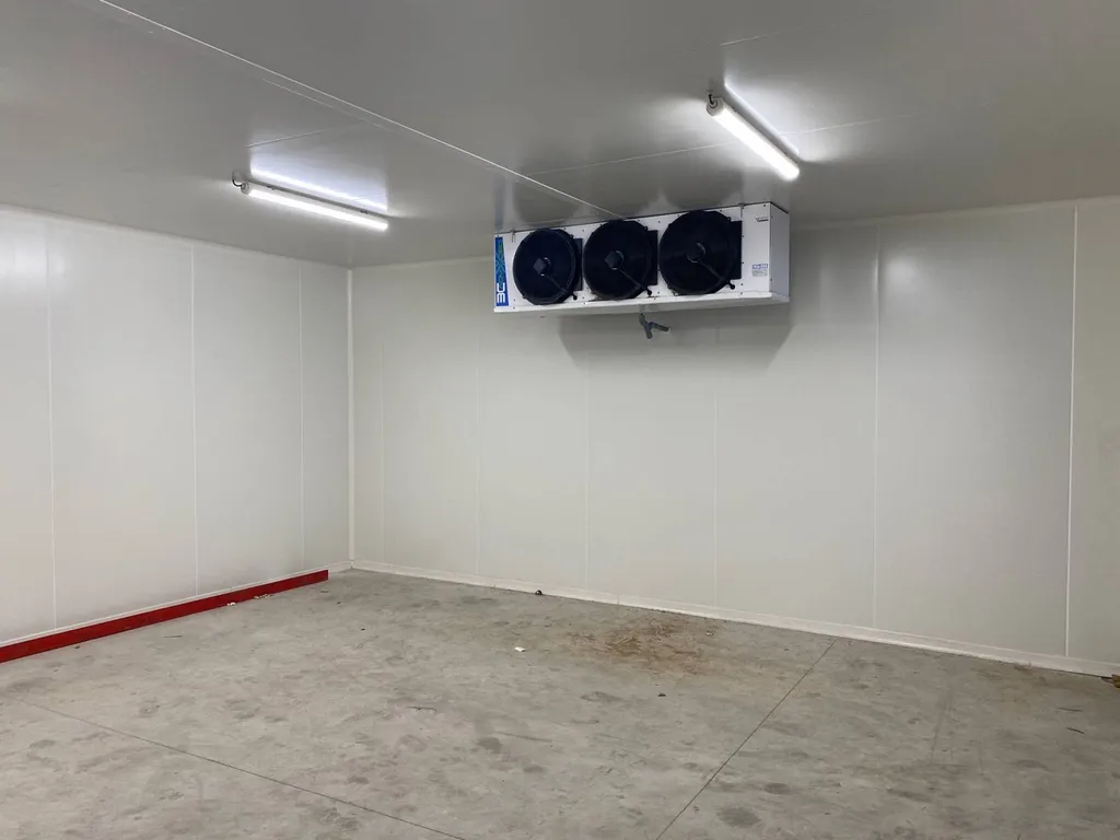 Réalisation d'une chambre froide sur mesure pour un professionnel de l'Agroalimentaire dans les Bouches-du-Rhône