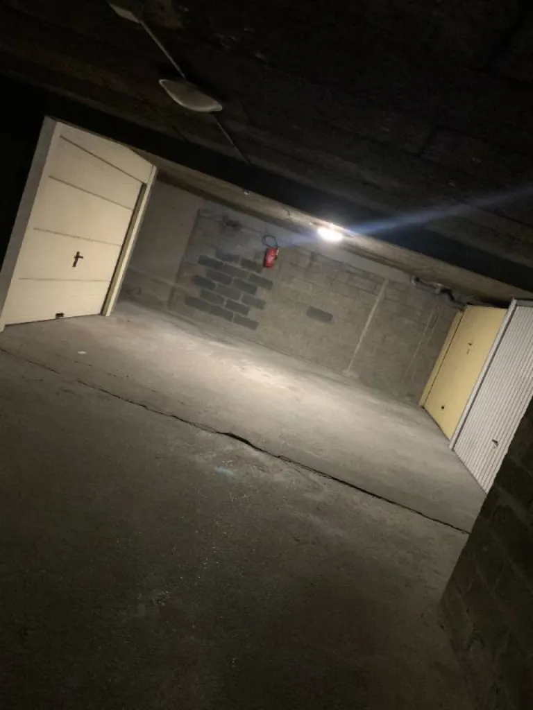 Parking / Box en location, situé rue Edouard Adam à Rouen, 115€ charges comprises