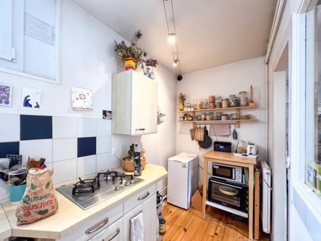 Situé au 17 rue de Fontenelle à Rouen