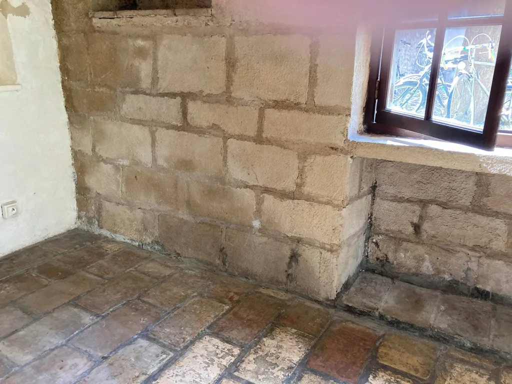 Eliminer l'humidité et moisissures à Calvisson à coté de Nîmes Gard