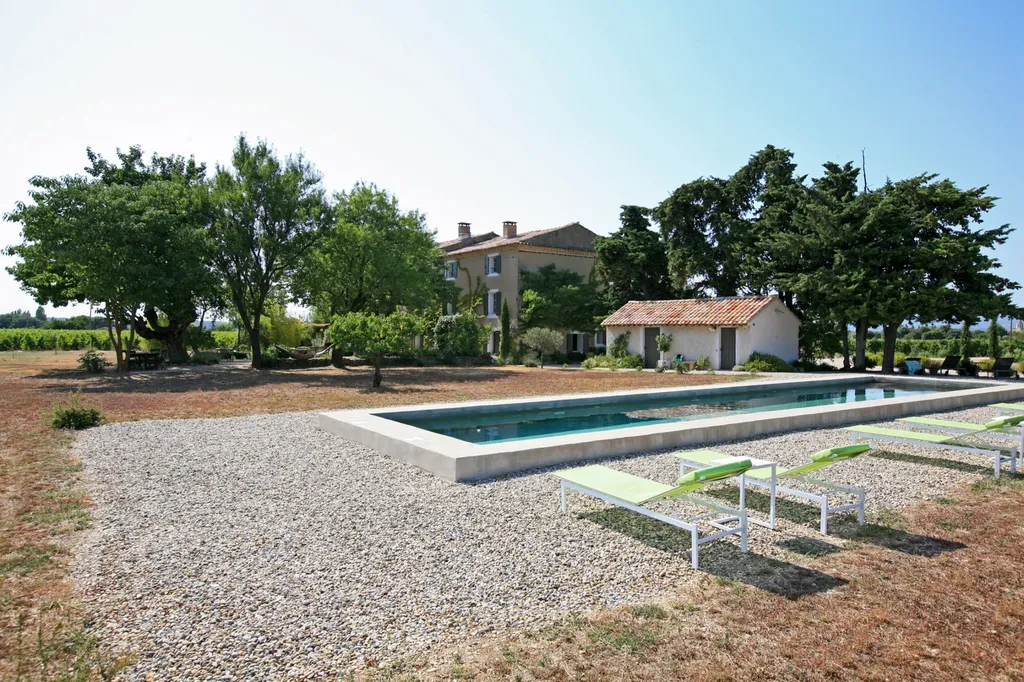 En vente dans le Comtat Venaissin,  belle demeure provençale avec vue à 360°  et piscine