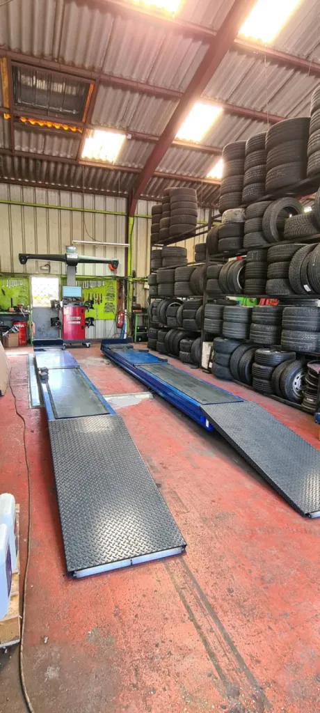 Géométrie et parallélisme dans notre garage de la Farlède à proximité de Toulon